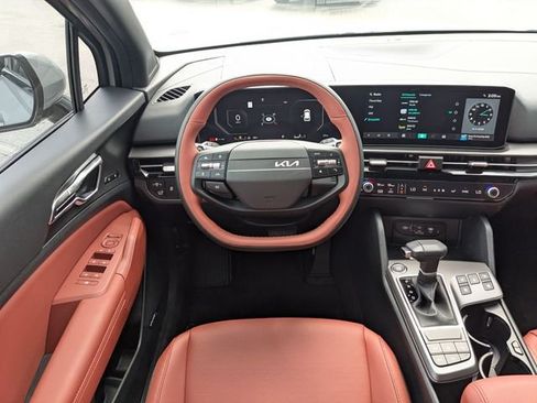 New 2026 Kia Sportage SX FWD image 18
