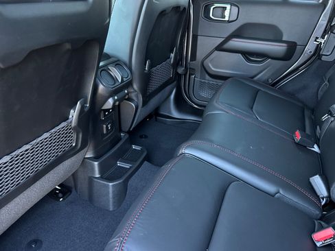 New 2026 Jeep Wrangler Unlimited Rubicon AWD/4WD image 11