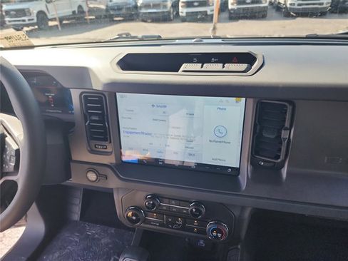 New 2025 Ford Bronco 4-Door AWD/4WD image 28