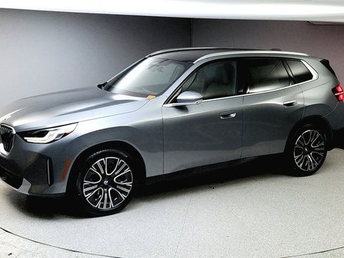 Used 2025 BMW X3 xDrive30i w/ Premium Package image 14