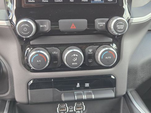 Used 2022 RAM 1500 Big Horn RWD image 14