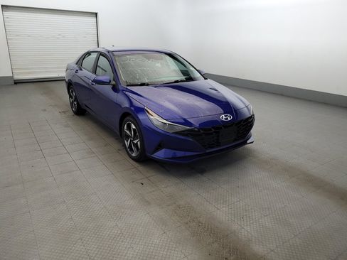 Used 2023 Hyundai Elantra SEL w/ Convenience Package FWD image 13