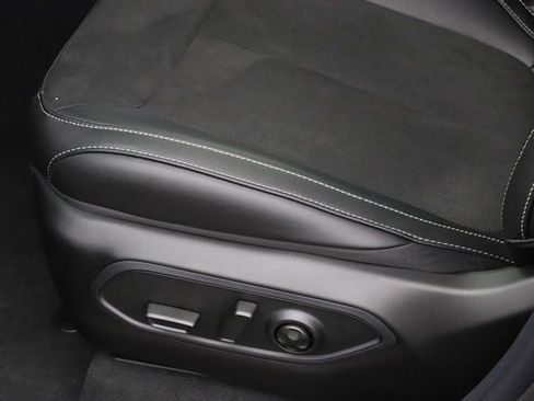 New 2025 Jeep Grand Cherokee L Altitude AWD/4WD image 14