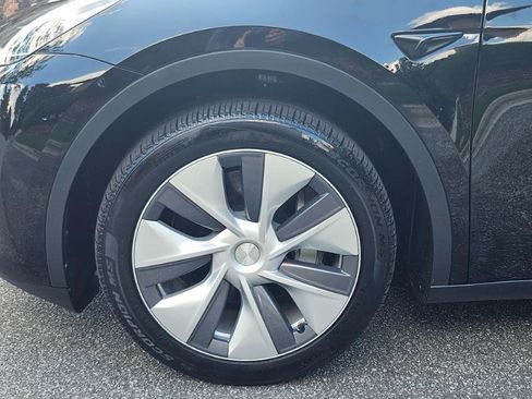 Used 2023 Tesla Model Y Long Range AWD/4WD image 19