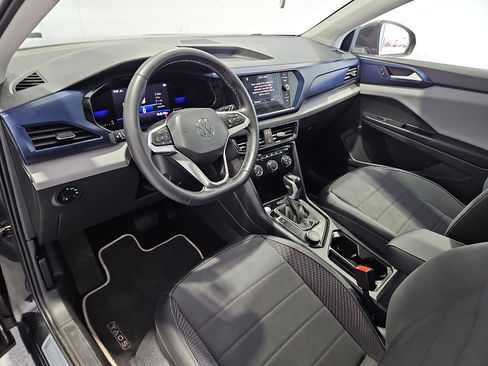 Certified 2023 Volkswagen Taos SE w/ Panoramic Sunroof Package AWD/4WD image 10