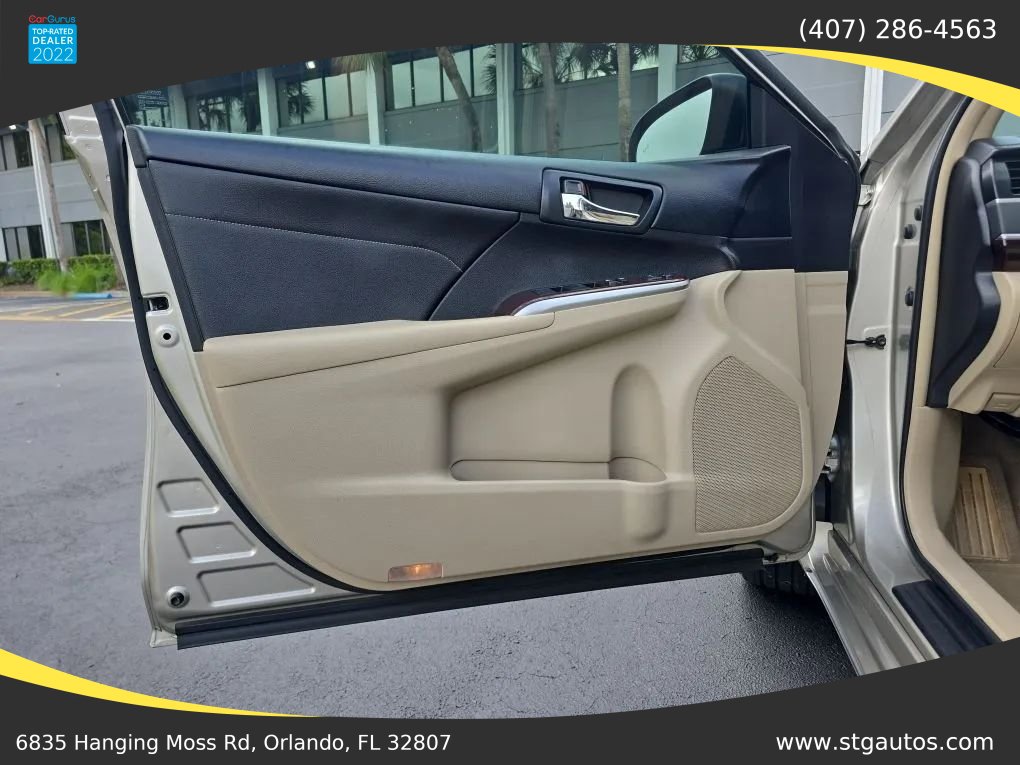 Used 2014 Toyota Camry XLE w/ Leather Package FWD image 10