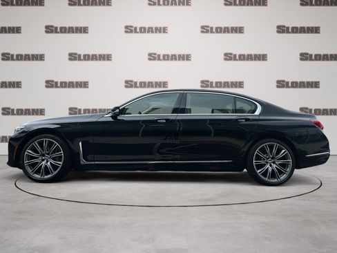 Used 2020 BMW 750i xDrive w/ Executive Package AWD/4WD image 2