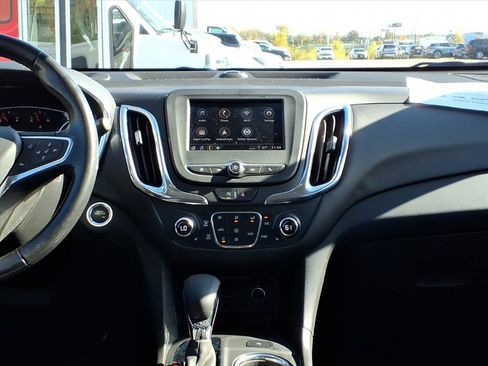 Used 2022 Chevrolet Equinox LT image 10
