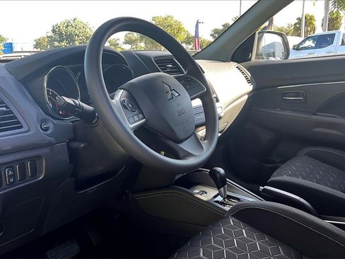 Used 2025 Mitsubishi Outlander Sport ES image 4