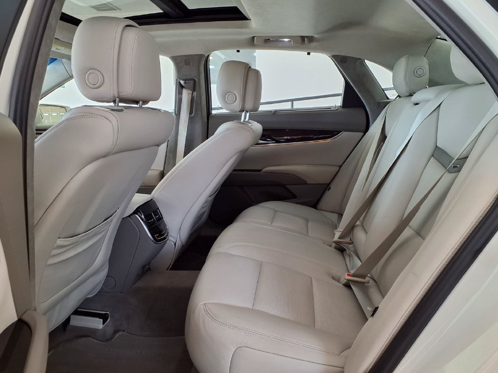 Used 2014 Cadillac XTS Platinum FWD image 14