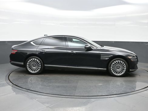 Certified 2023 Genesis G80 image 7