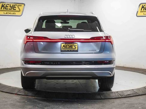 Used 2023 Audi e-tron Premium image 3