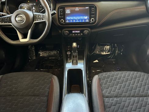 Used 2021 Nissan Kicks SR w/ Interior Electronics Package FWD image 4