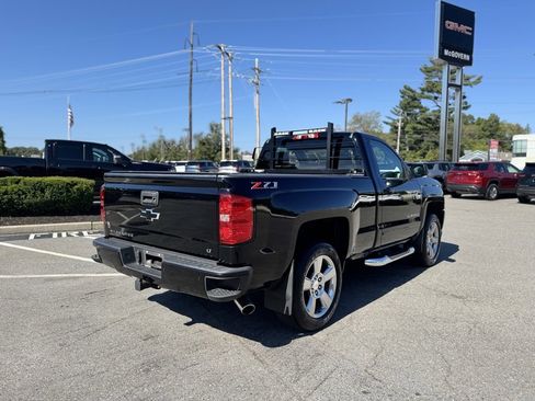 Used 2018 Chevrolet Silverado 1500 LT w/ LT Convenience Package image 6