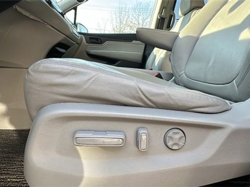 Used 2023 Honda Odyssey EX-L image 26