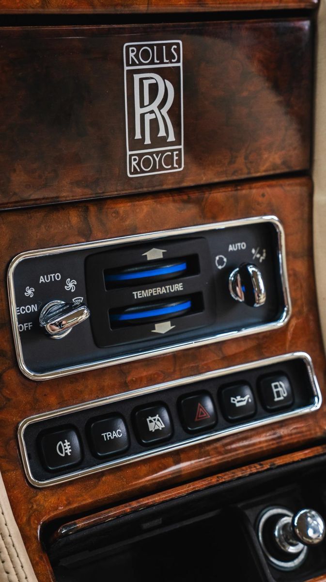 Used 2000 Rolls-Royce Corniche RWD image 16
