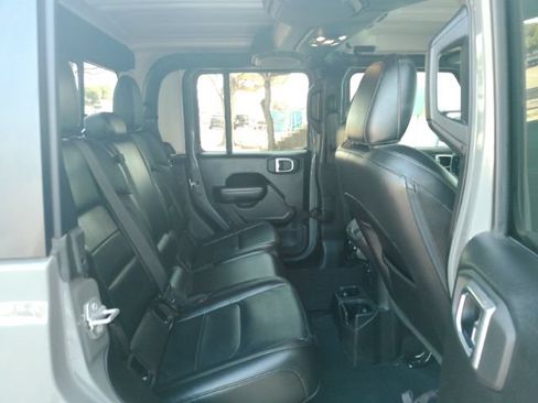 Used 2022 Jeep Gladiator Sport AWD/4WD image 23