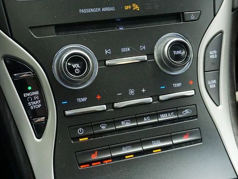 Used 2019 Lincoln Nautilus Select image 32