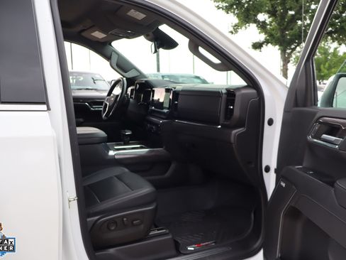 Used 2023 Chevrolet Silverado 1500 LTZ AWD/4WD image 29