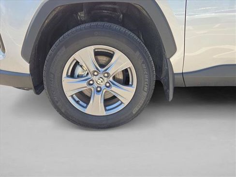 Used 2024 Toyota RAV4 XLE AWD/4WD image 24