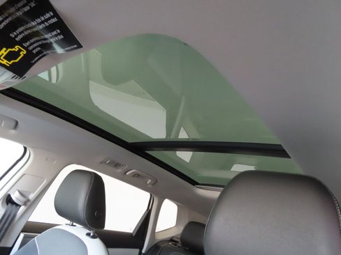 New 2025 Volkswagen Taos SE image 21