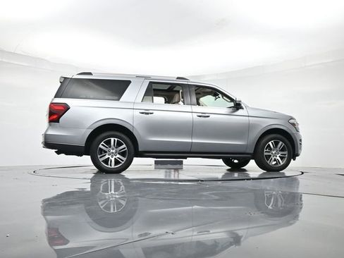 Used 2024 Ford Expedition Max Limited image 32