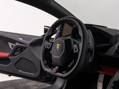 Used 2020 Lamborghini Huracan EVO AWD/4WD image 65