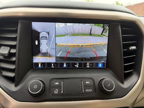 Used 2021 GMC Acadia Denali w/ Denali Ultimate Package AWD/4WD image 20