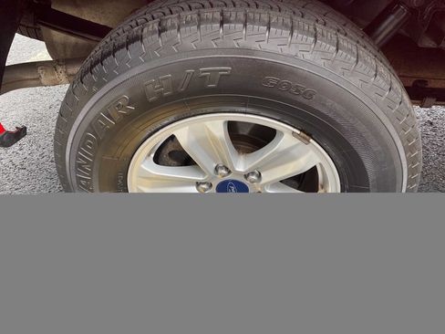 Used 2015 Ford F150 XL w/ Equipment Group 101A Mid AWD/4WD image 28