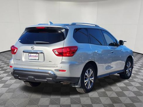 Used 2019 Nissan Pathfinder SL FWD image 5