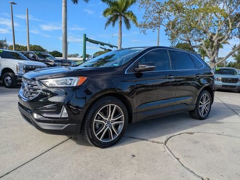 Certified 2021 Ford Edge Titanium image 7
