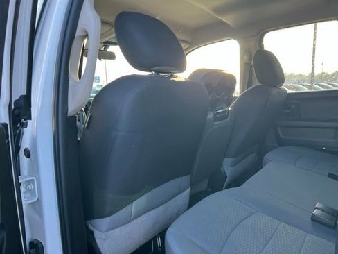 Used 2019 RAM 1500 Express w/ Express Value Package AWD/4WD image 12