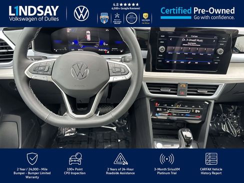 Certified 2025 Volkswagen Taos SE image 10