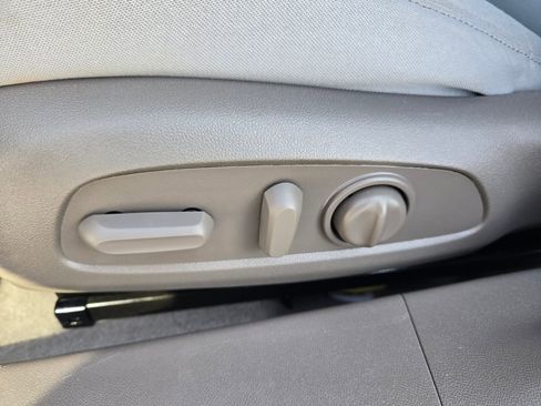 Used 2022 Chevrolet Malibu LT image 23