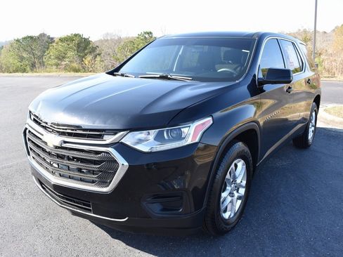 Used 2019 Chevrolet Traverse LS image 2
