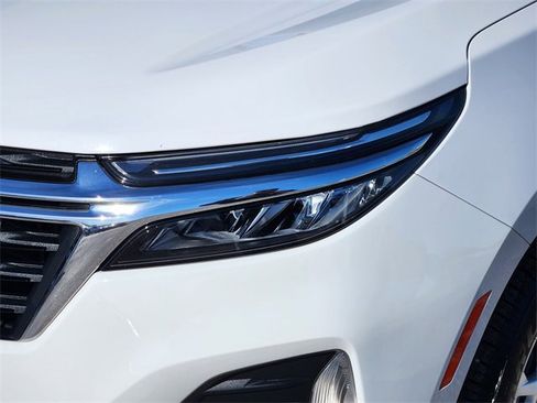 Used 2024 Chevrolet Equinox LT w/ Driver Convenience Package image 9