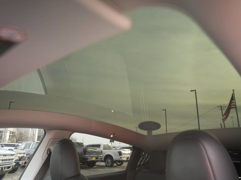 Used 2023 Tesla Model Y Performance image 11