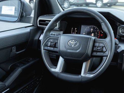 New 2026 Toyota 4Runner SR5 AWD/4WD image 13
