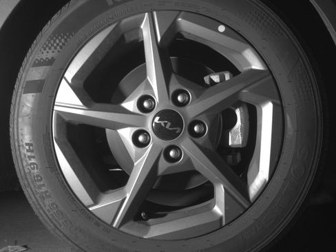 Used 2025 Kia K4 LXS image 13