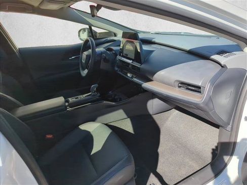 Certified 2025 Toyota Prius XLE image 24