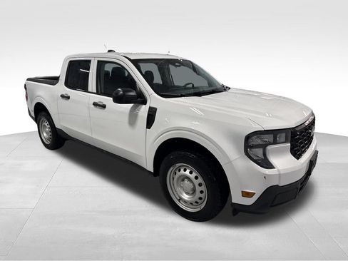 Used 2025 Ford Maverick XL w/ Equipment Group 102A AWD/4WD image 52