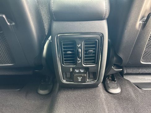 Used 2020 Jeep Grand Cherokee Limited image 28