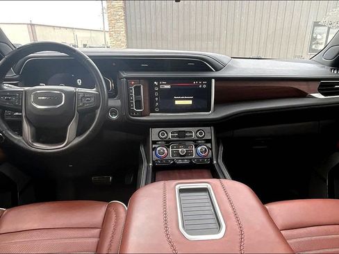 Used 2024 GMC Yukon XL Denali Ultimate image 13
