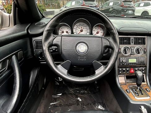 Used 2003 Mercedes-Benz SLK 32 AMG image 5