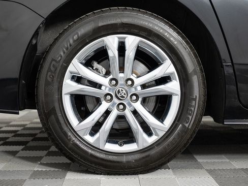 Used 2022 Toyota Sienna XSE w/ XSE Plus Package image 41