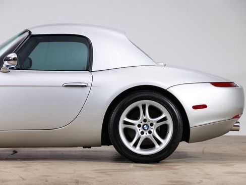 Used 2002 BMW Z8 image 16
