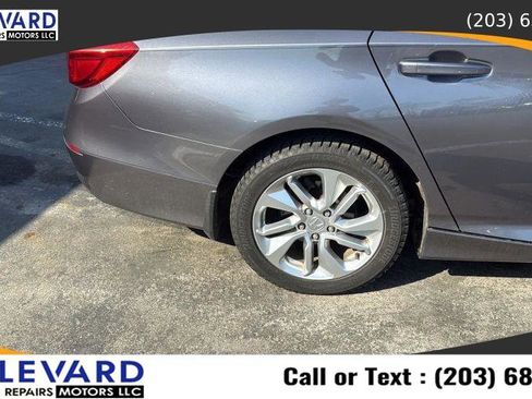 Used 2018 Honda Accord LX image 11