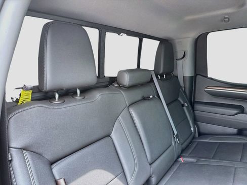 Used 2022 Chevrolet Silverado 1500 RST AWD/4WD image 26