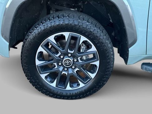 Used 2024 Toyota Tundra Limited AWD/4WD image 16