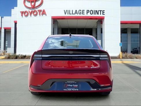 New 2026 Toyota Prius Plug-In Hybrid image 4